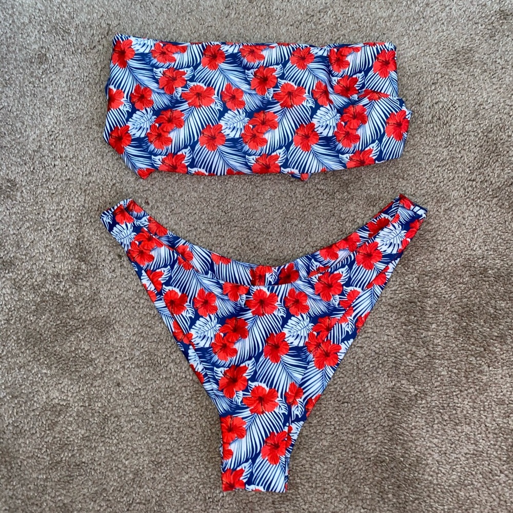 Bandeau floral bikini set